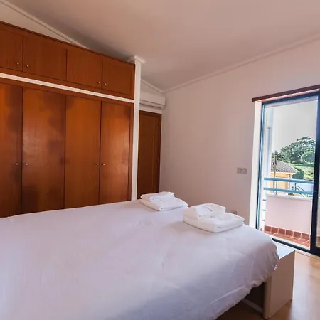 Сasa de vacaciones Flh Caparica Town House With Pool Costa da Caparica