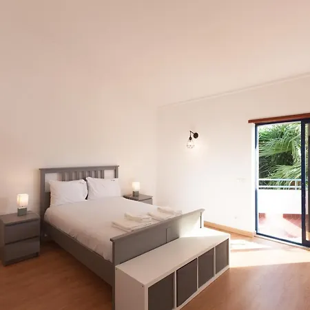 Flh Caparica Town House With Pool