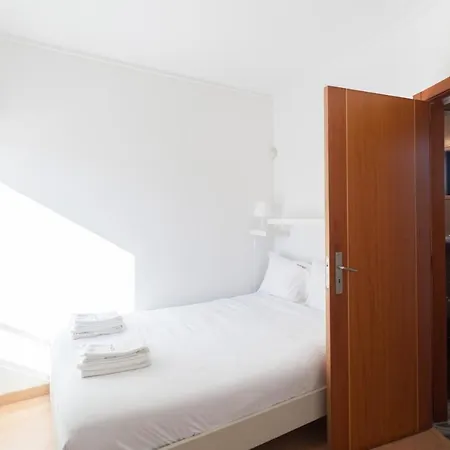 Flh Caparica Town House With Pool Holiday home Costa da Caparica