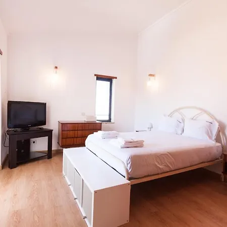 Holiday home Flh Caparica Town House With Pool