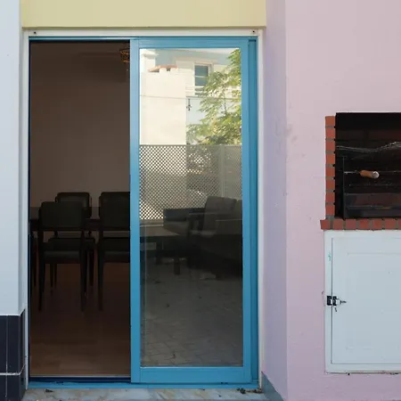 Flh Caparica Town House With Pool Holiday home Costa da Caparica